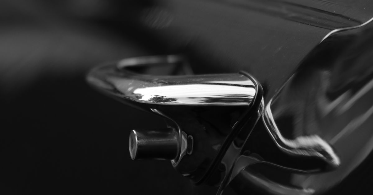 front door lock key — Floral Park Locksmith