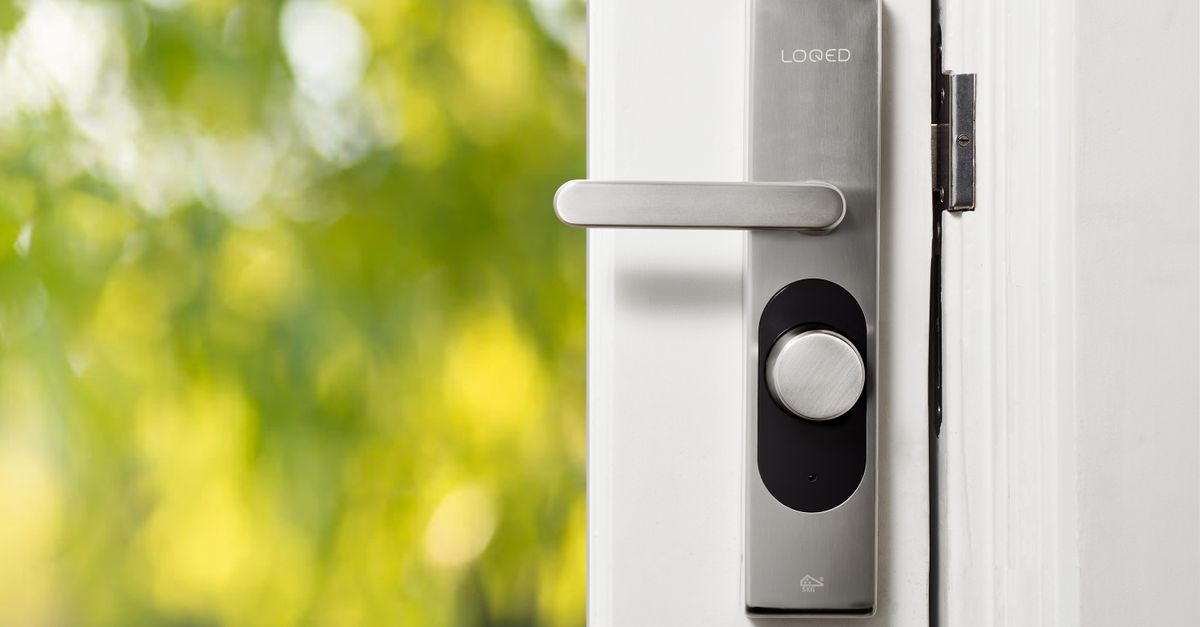 front door lock key — Floral Park Locksmith