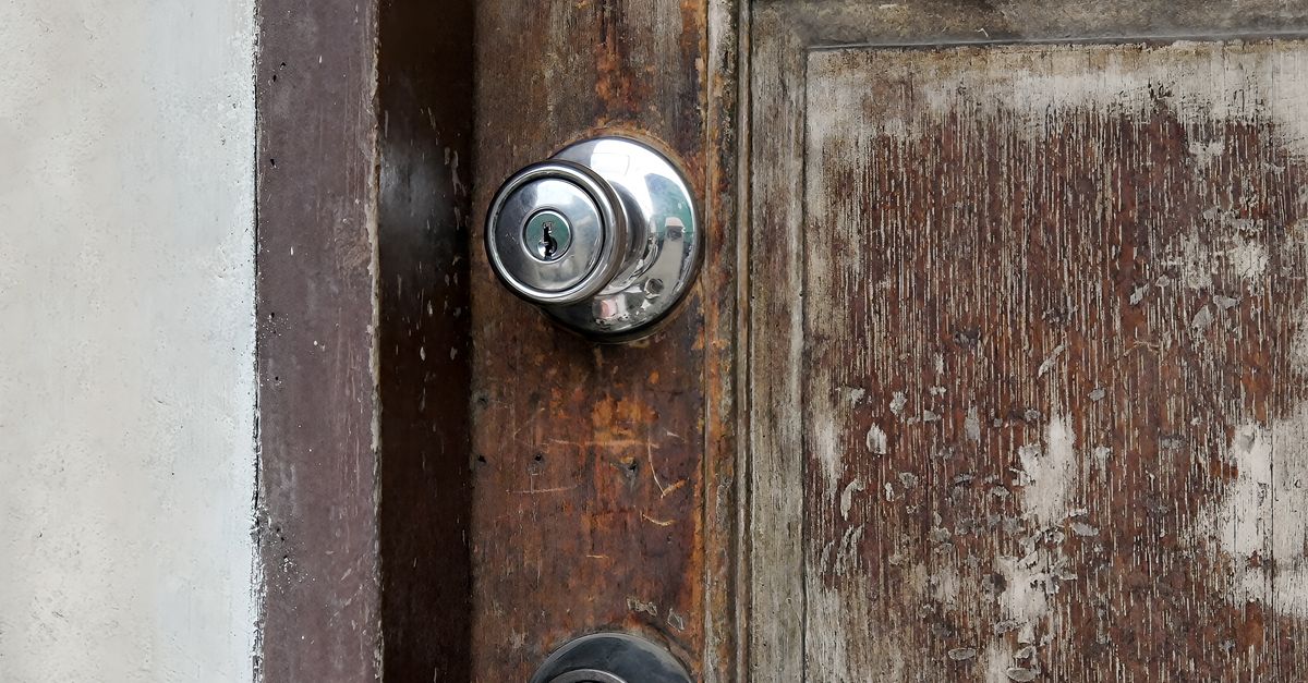 What a Professional House Lockout Service Actually Does at Your Door — Floral Park Locksmith